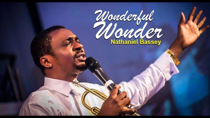 Nathaniel Bassey Ft. Lovesong – Wonderful Wonder