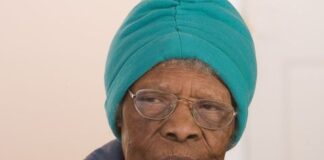 The Old Woman (Touching Short Story) by Victor Firdance