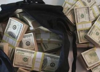 THE BAG OF MONEY (A MUST READ) - Praises Chidera Obiora